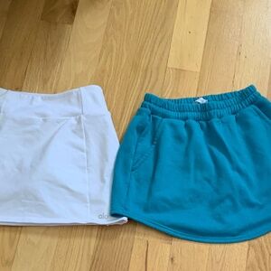 2 Alo tennis pickleball skirts xxs one teal one white